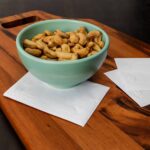 guardanapo para aperitivo classico 185 x 125 dobrado 925 x 625 1 1 Guardanapo para Aperitivo Clássico 18,5 x 12,5 cm (dobrado 9,25 x 12,5)